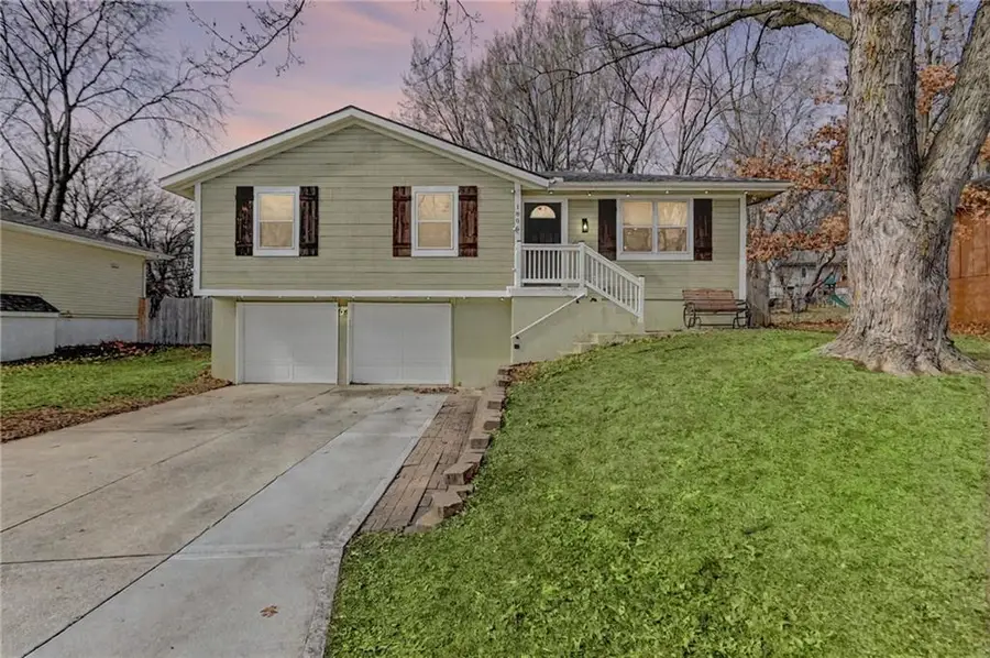 1806 SE Kingsway Street, Oak Grove, MO 64075 - #2