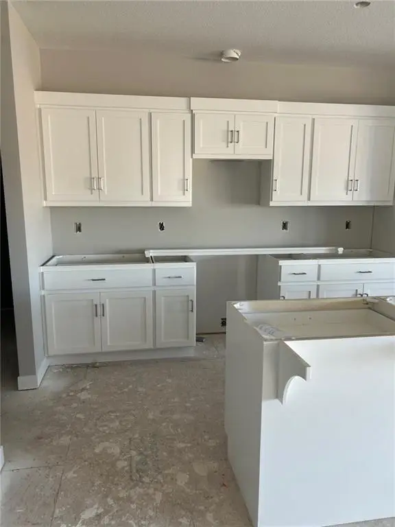 1218 SE Windbreak Drive, Lees Summit, MO 64081 - Image #3