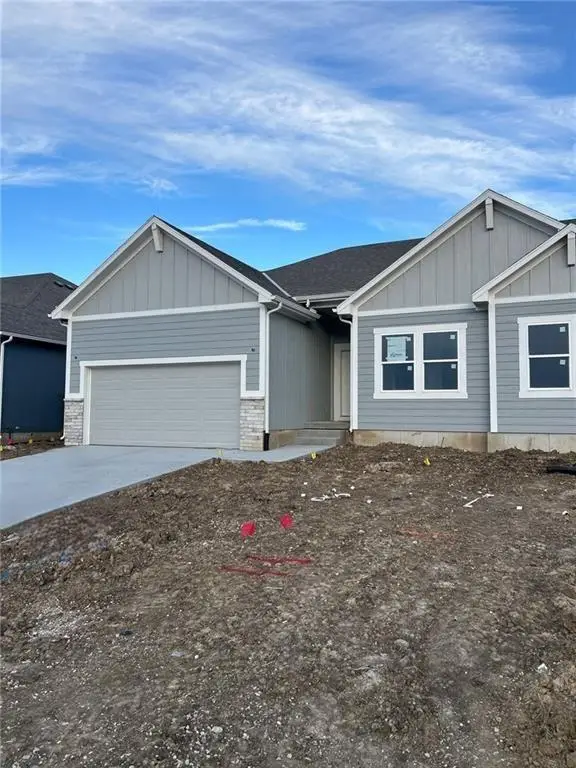 1210 SE Windbreak Drive, Lee's Summit, MO 64081