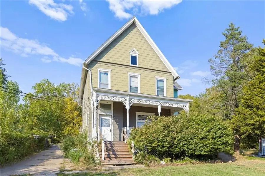 1420 W 37th Avenue, Kansas City, KS 66103 - #2