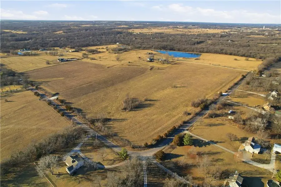 15204 S Stewart Road, Pleasant Hill, MO 64080 - Image #2