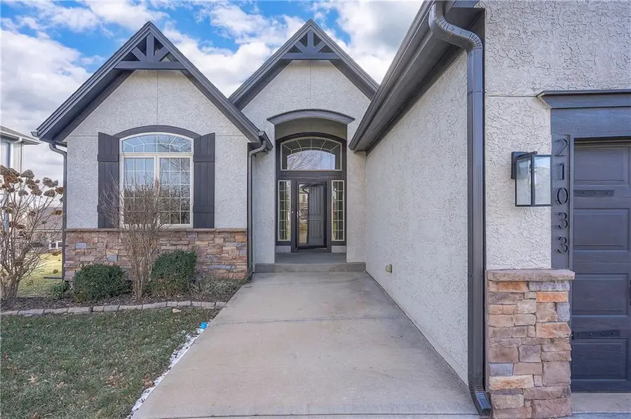 21033 Cooper Street, Spring Hill, KS 66083 - Image #3