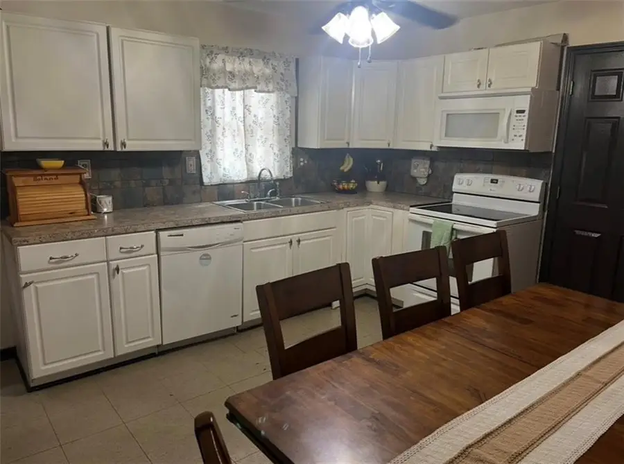 412 N Garner Street, Lawson, MO 64062 - #2