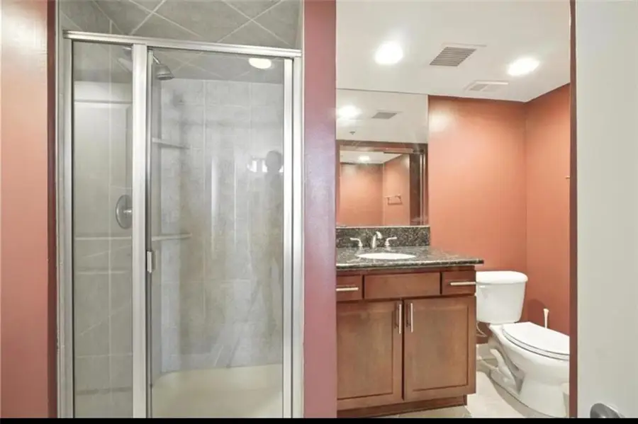 600 E Admiral Boulevard #1703, Kansas City, MO 64106 - Image #2