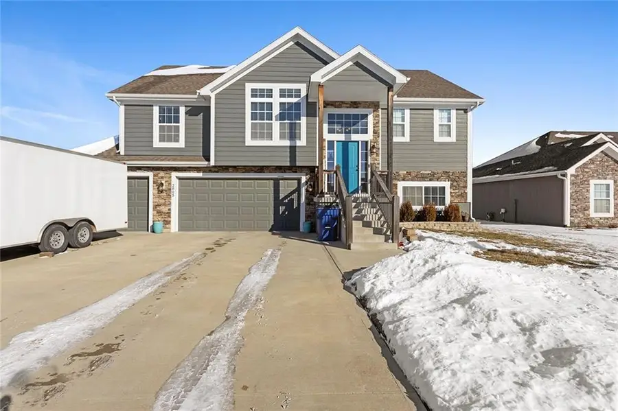 2805 Cedar Place, Tonganoxie, KS 66086 - Image #3