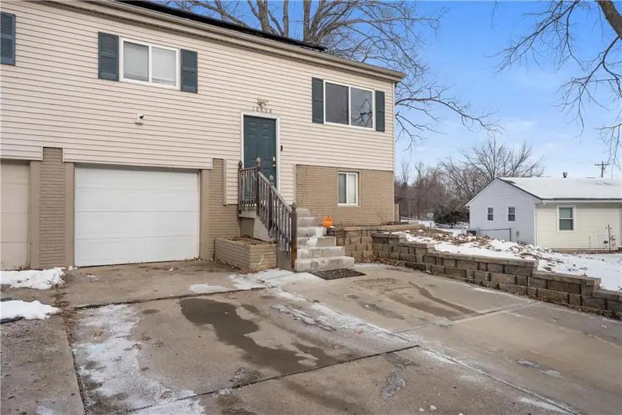 18608 E Arrowhead Place, Independence, MO 64056 - #2