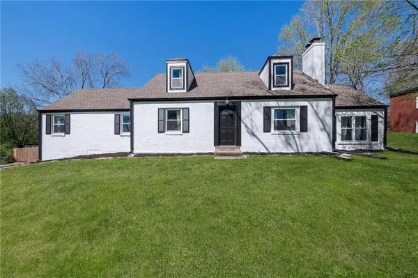 718 NE 42nd Terrace, Kansas City, MO 64116