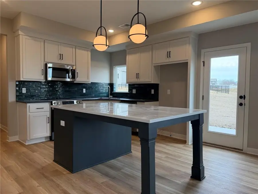 1504 SW Arborpark Terrace, Lees Summit, MO 64082 - Image #2