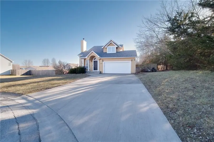 410 Myers Drive, Tonganoxie, KS 66086 - Image #2