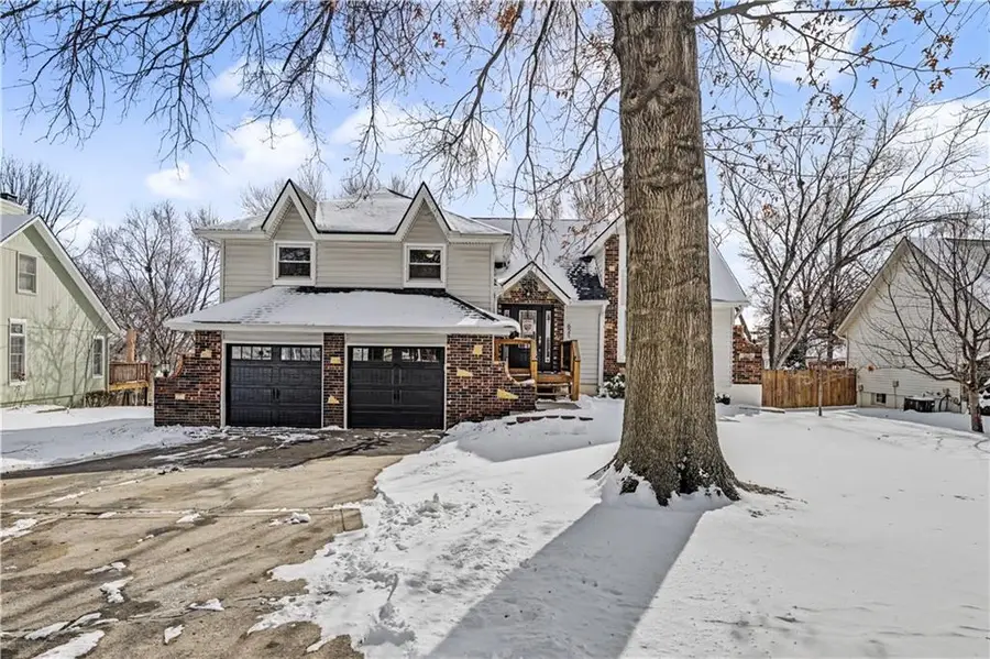 6215 NW Pine Ridge Road, Parkville, MO 64152 - Image #2