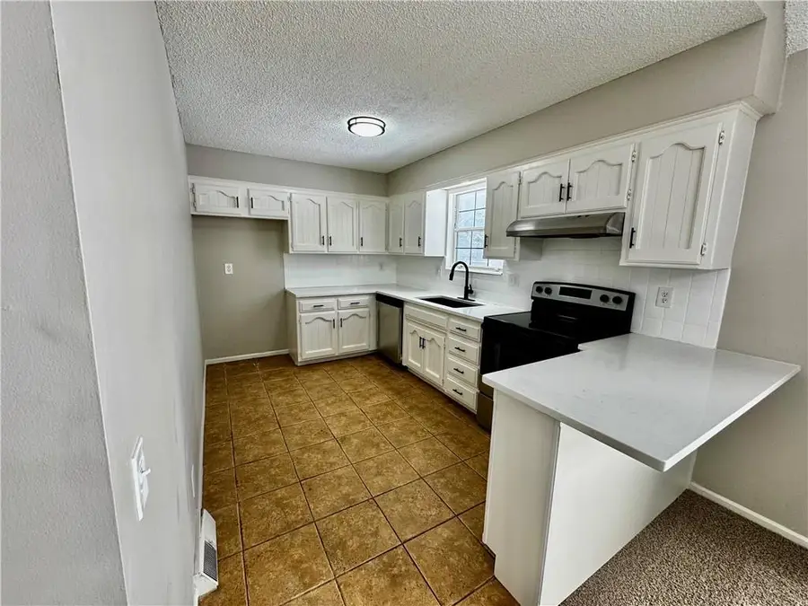 8240 NW Birch Lane, Kansas City, MO 64151 - #3