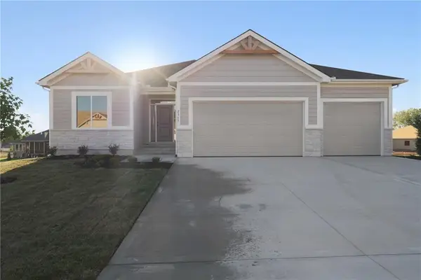 2355 NE Skopelos Avenue, Blue Springs, MO 64014