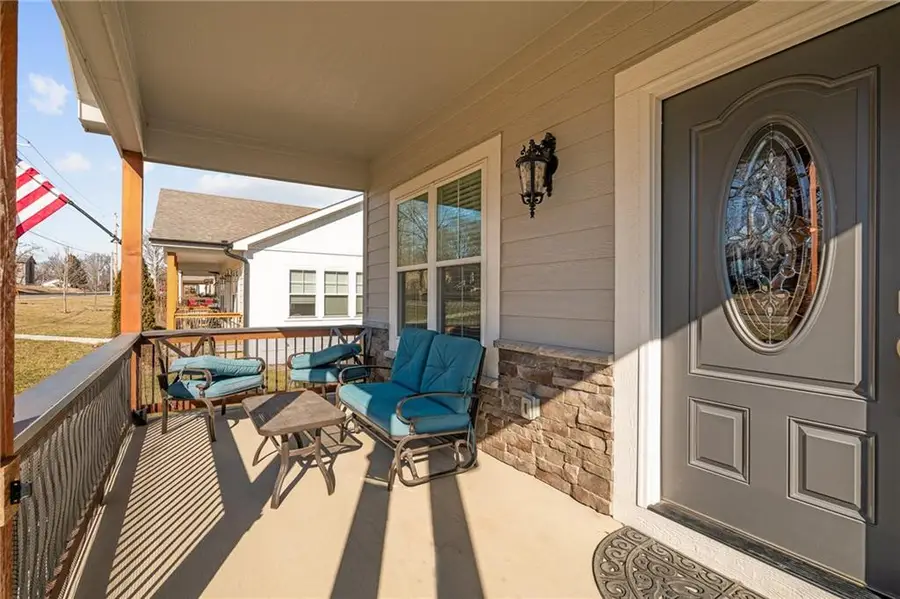 8465 Ottawa Street, De Soto, KS 66018 - #2