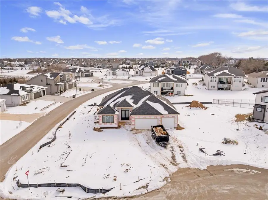 8996 Shady Bend Road, Lenexa, KS 66227 - #2