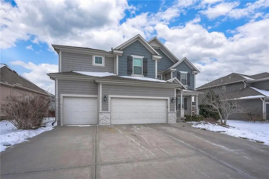 16471 S Parkwood Street, Olathe, KS 66062 - Image #3