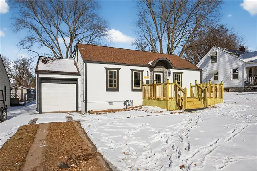 1230 W 25th Street S, Independence, MO 64052 - #2