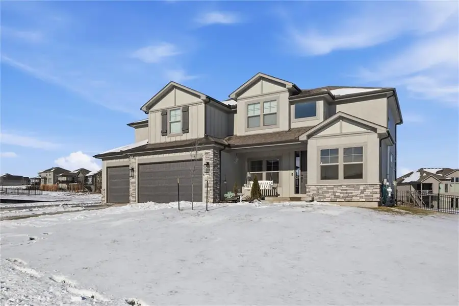 1116 Hummingbird Court, Greenwood, MO 64034 - Image #2