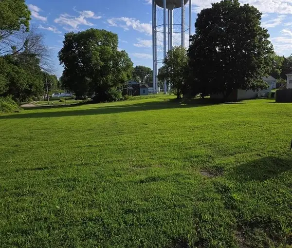 Pine Street, Harrisonville, MO 64701