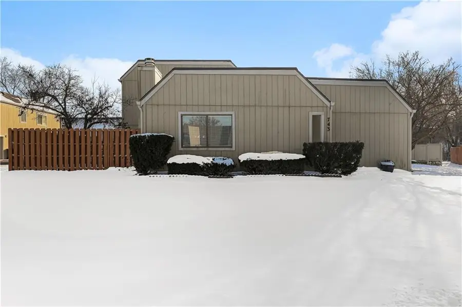 743 E 121st Terrace, Kansas City, MO 64146 - Image #2
