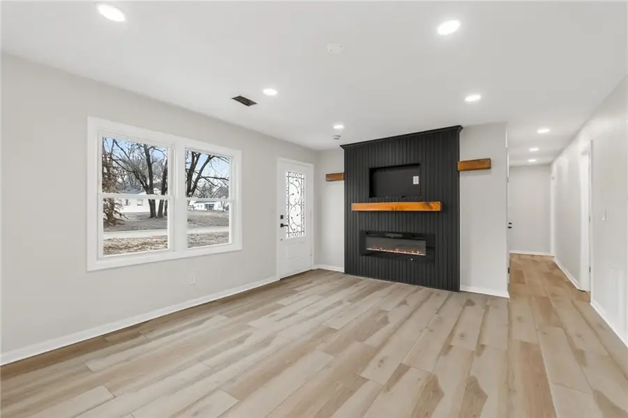 1530 N 61st Terrace, Kansas City, KS 66102 - #2