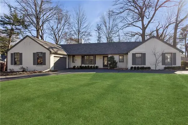 2515 W 65th Street, Mission Hills, KS 66208