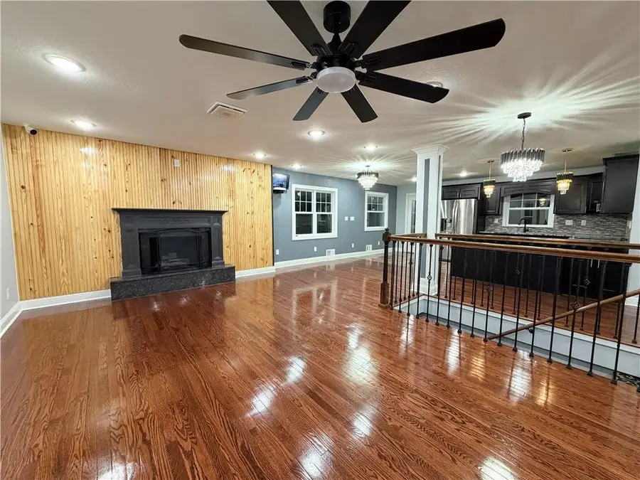 539 Westvale Road, Kansas City, KS 66102 - #3