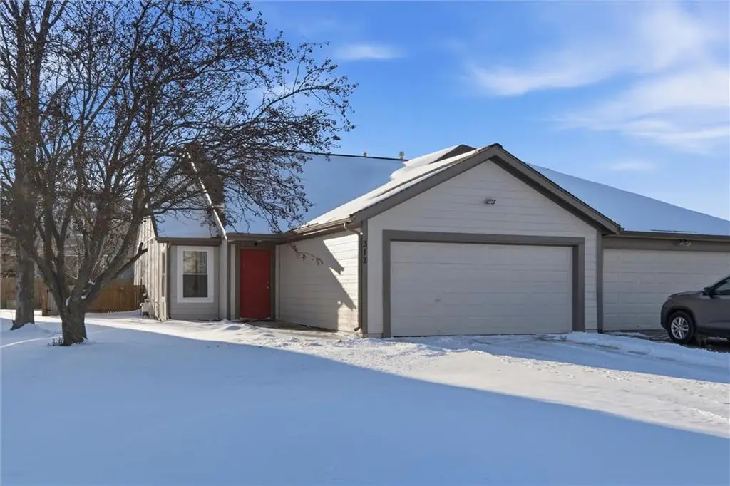 312 S Stone Creek Drive, Gardner, KS 66030 - #1
