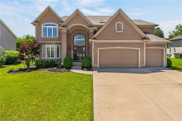 2413 SW Kenwill Drive, Lee's Summit, MO 64082