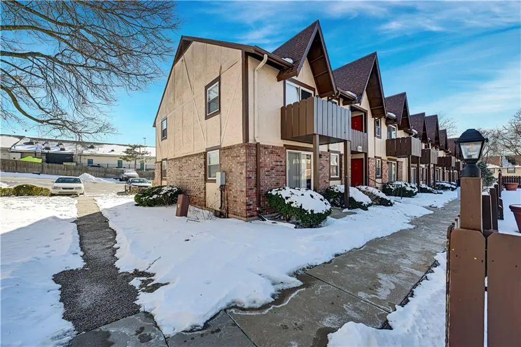 6228 Robinson Street #4, Overland Park, KS 66202 - Image #1