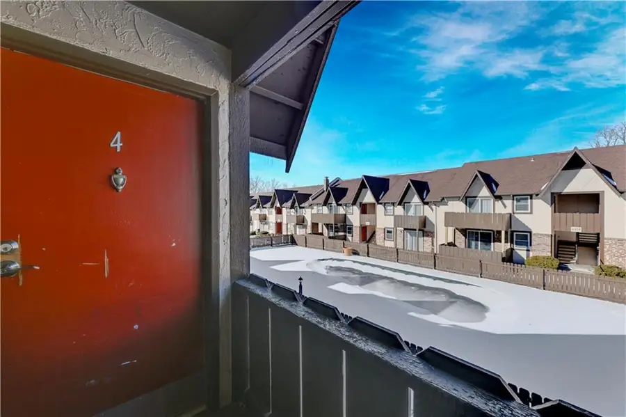 6228 Robinson Street #4, Overland Park, KS 66202 - Image #2