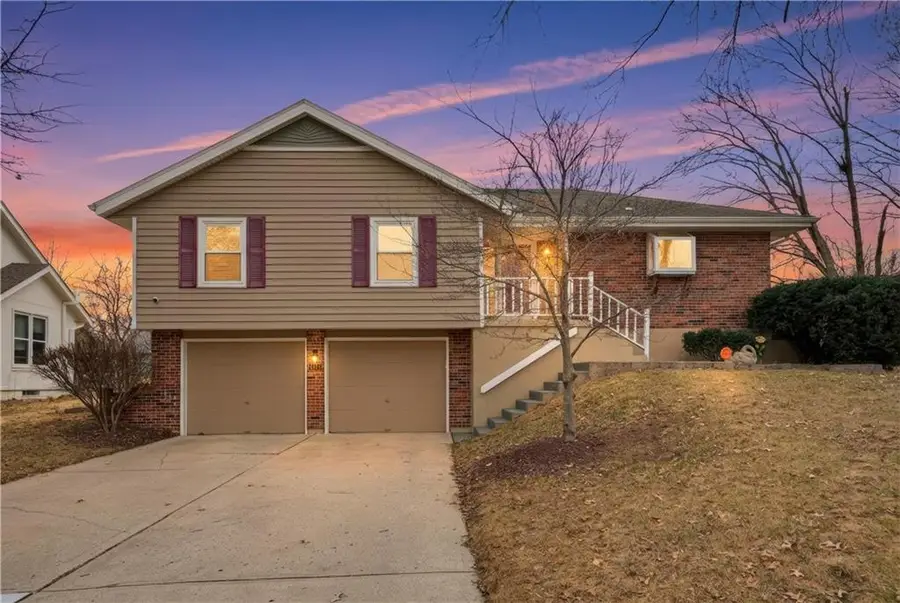 1619 SE Boone Trail, Lees Summit, MO 64063 - Image #2