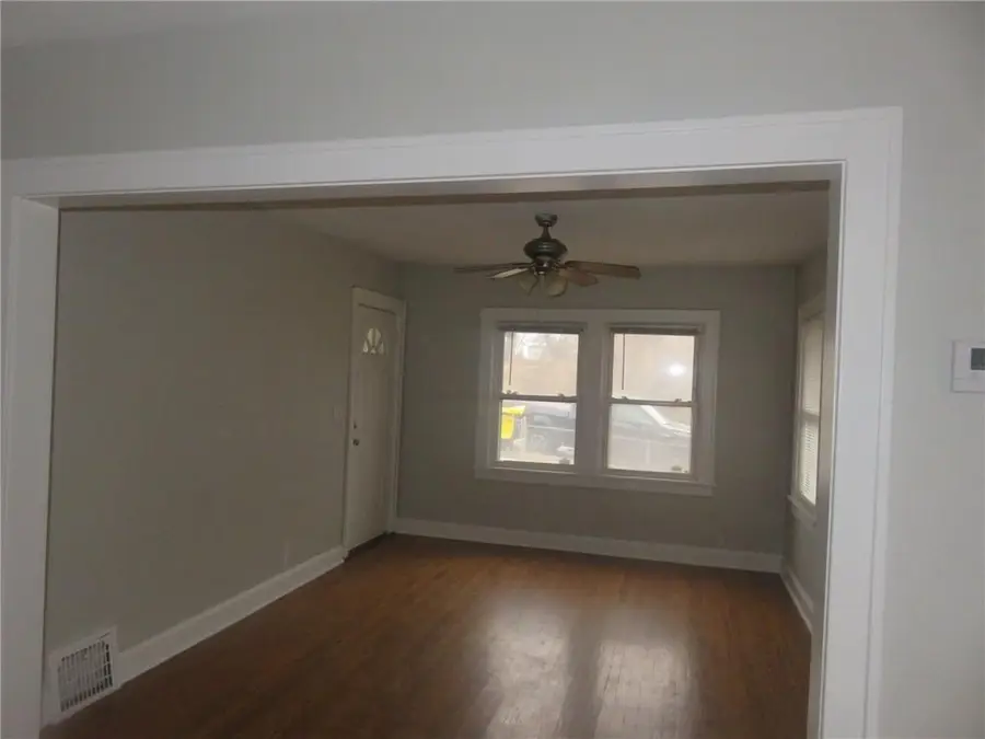 3942 Myrtle Avenue, Kansas City, MO 64130 - #3