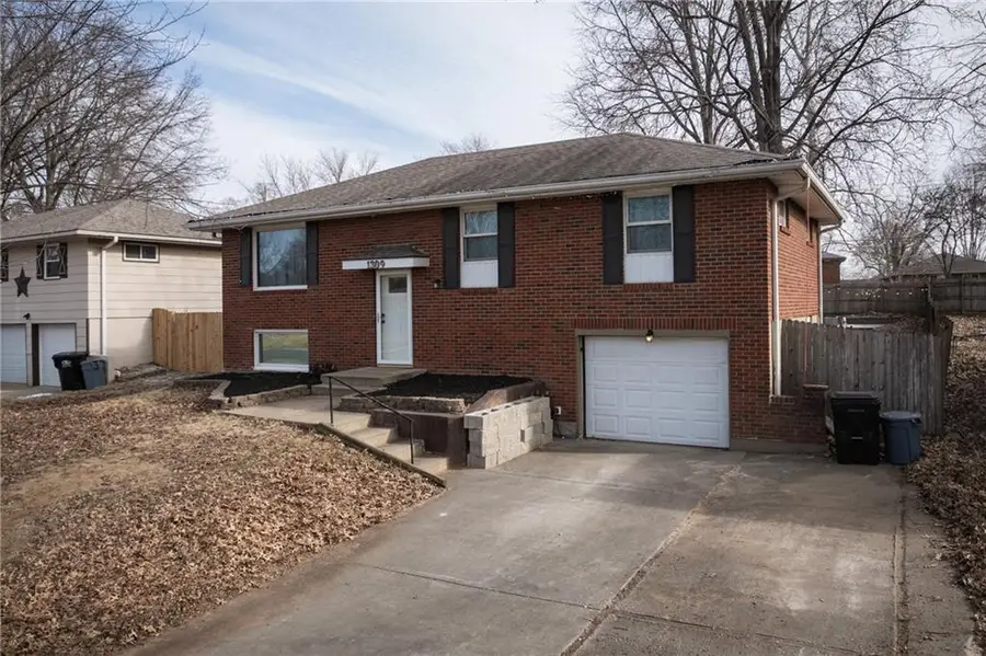 1309 S Mchenry Street, Independence, MO 64057 - Image #2
