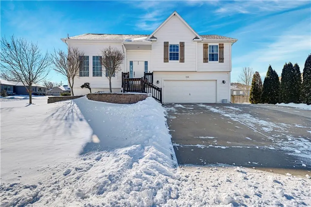 1511 N 4th Street E, Louisburg, KS 66053 - #1