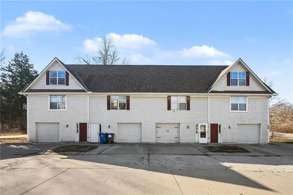 209 SW Pryor Road, Lees Summit, MO 64081 - #1