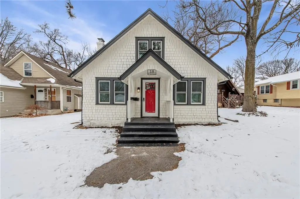 18 W 79th Terrace, Kansas City, MO 64114 - #1