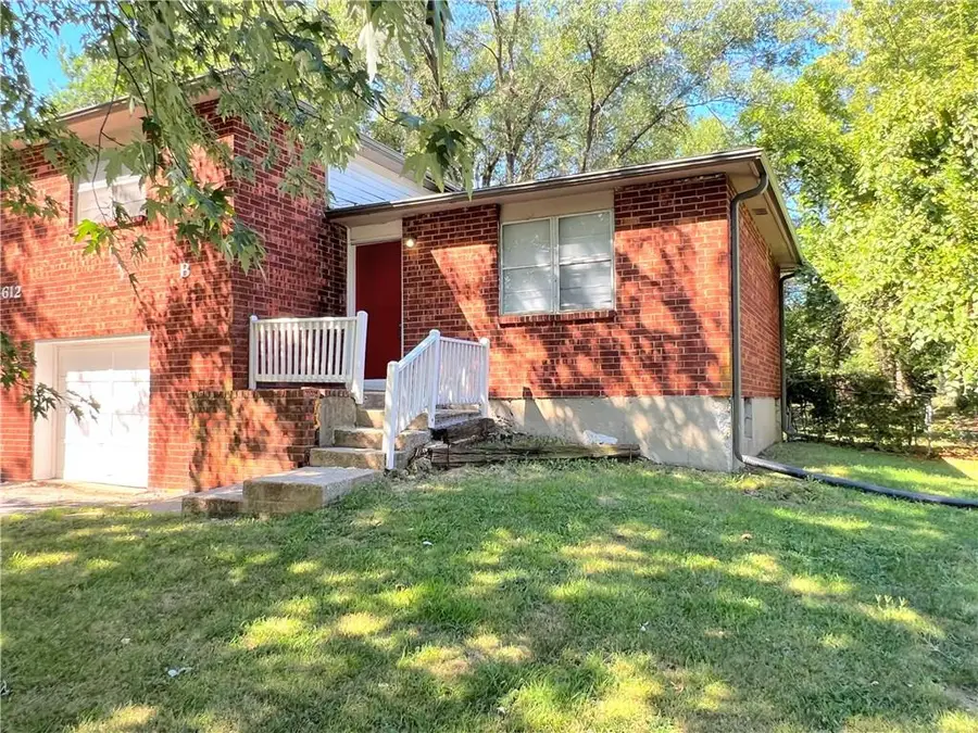 612 NE Florence Avenue, Lees Summit, MO 64063 - Image #2