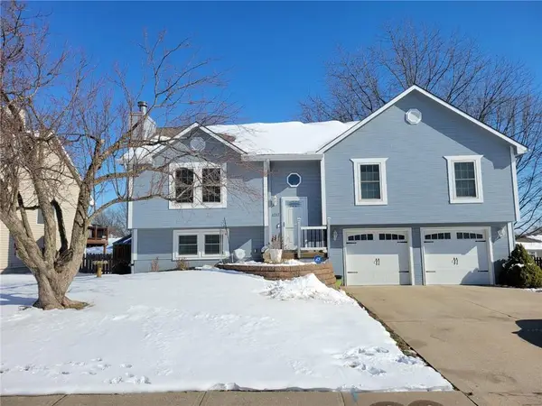 1217 NE Magnolia Street, Lee's Summit, MO 64086