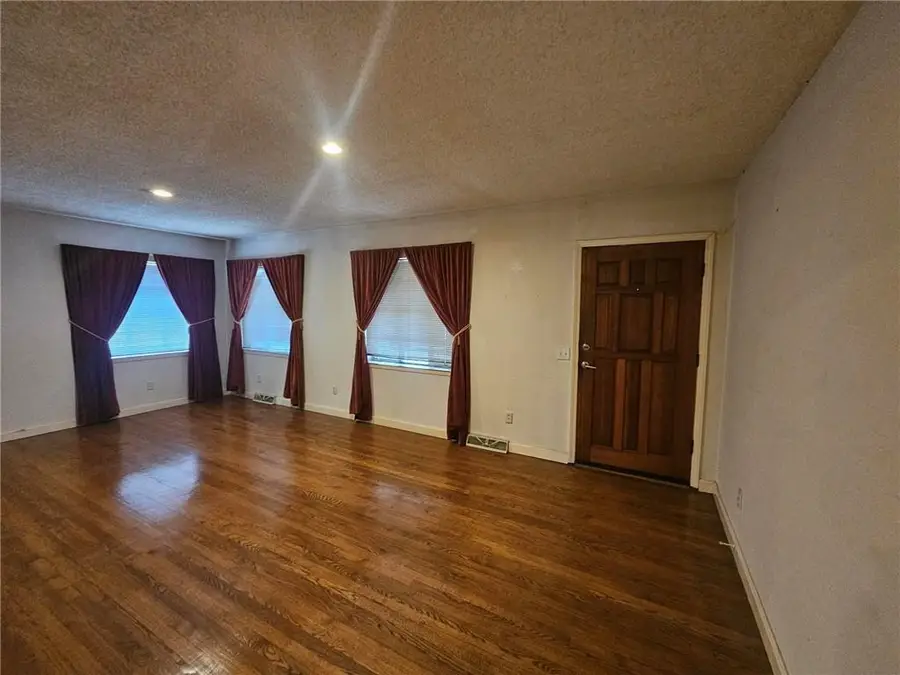 7201 N Holmes Street, Gladstone, MO 64118 - Image #3