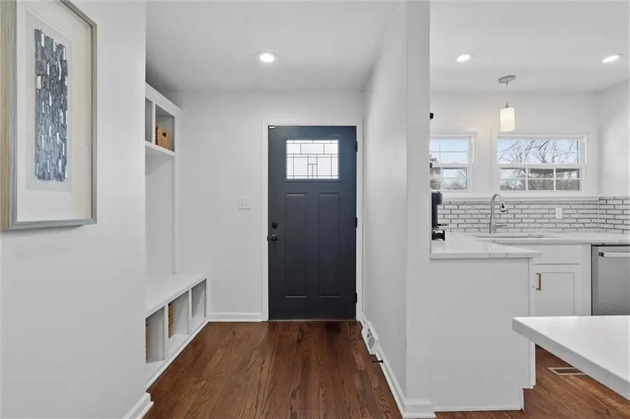 7651 Tomahawk Road, Prairie Village, KS 66208 - #2