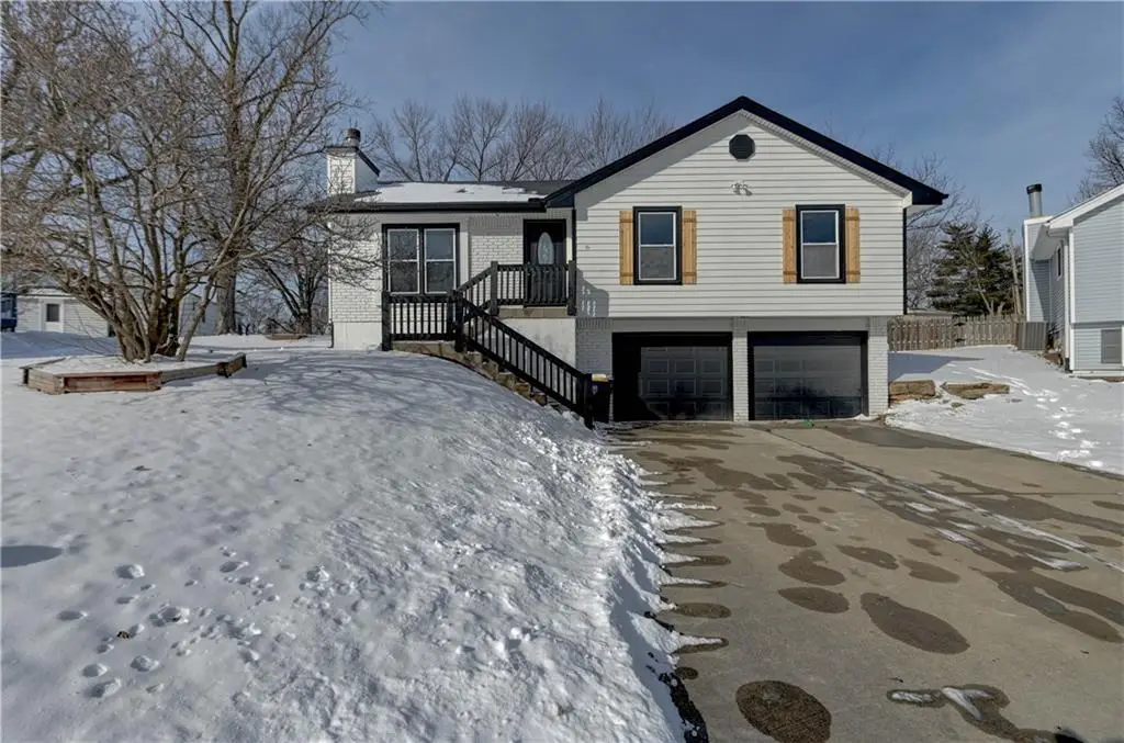 208 NE 80th Street, Kansas City, MO 64118 - Image #1