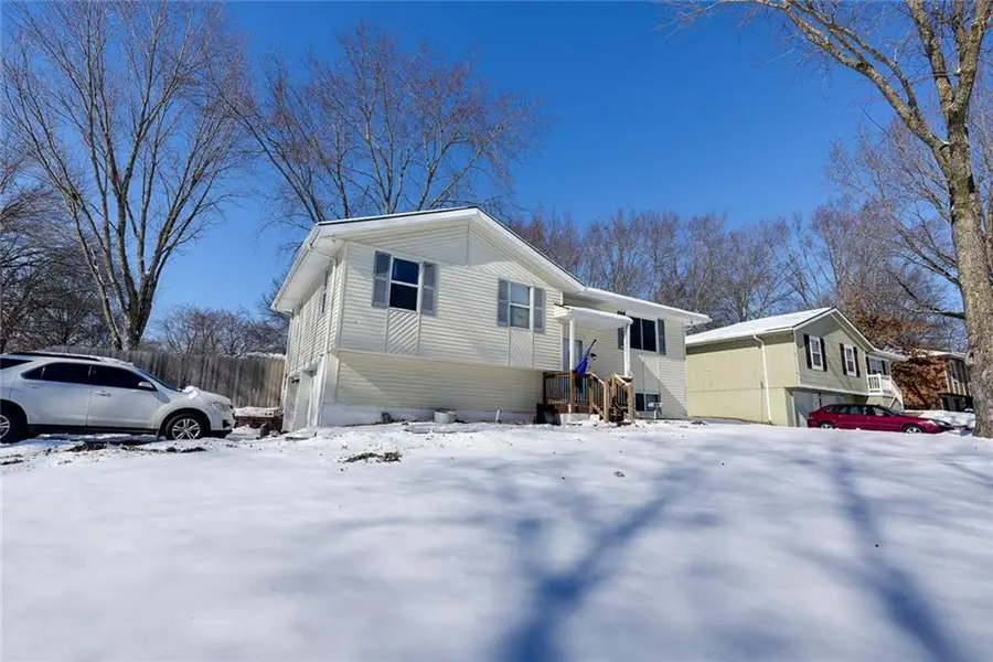 1808 SE Kingsway Street, Oak Grove, MO 64075 - #2