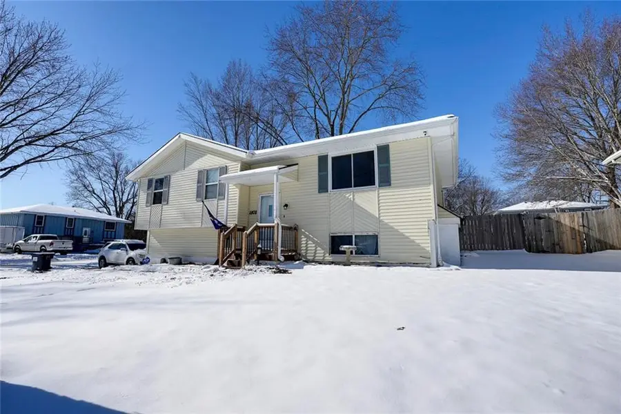 1808 SE Kingsway Street, Oak Grove, MO 64075 - #3