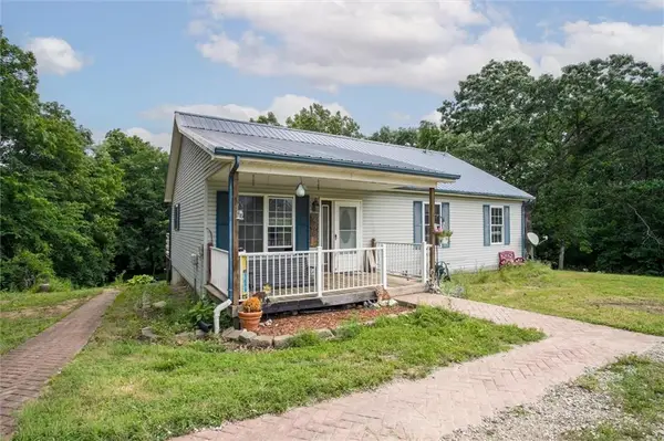 458 NE 200th Road, Knob Noster, MO 65336