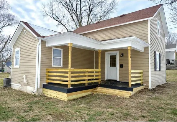 126 S Mulberry Street, Maryville, MO 64468