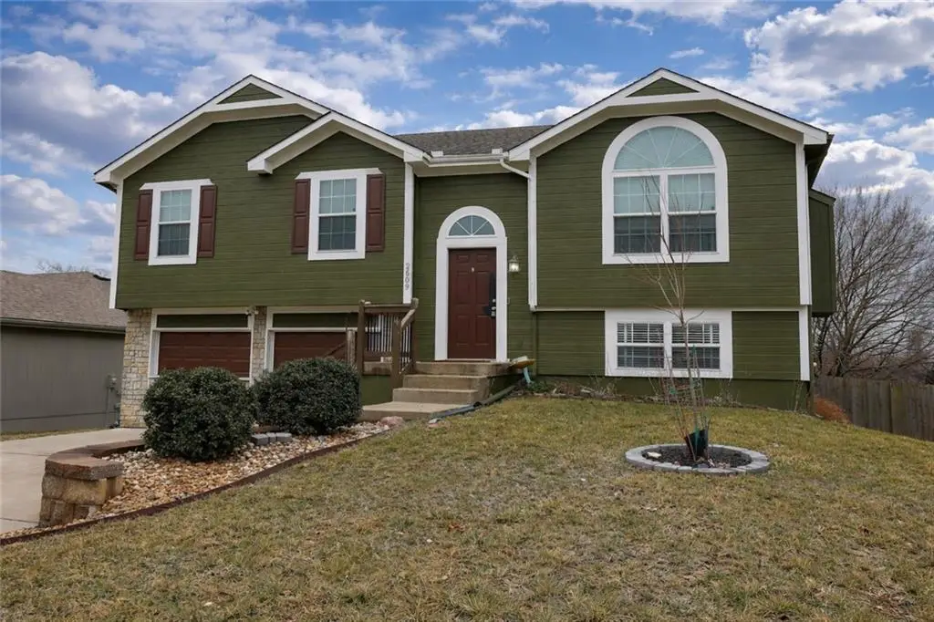 2609 NW 69th Place, Kansas City, MO 64151 - #1