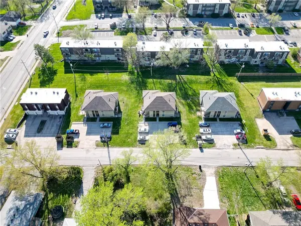 8622-8630 Lane Avenue, Raytown, MO 64138