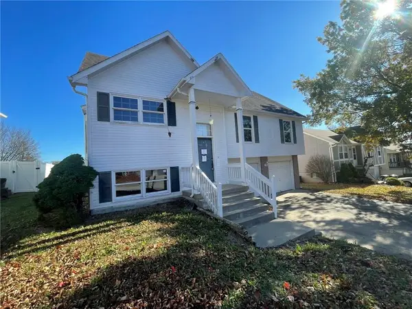 207 Parkway Drive, Warrensburg, MO 64093