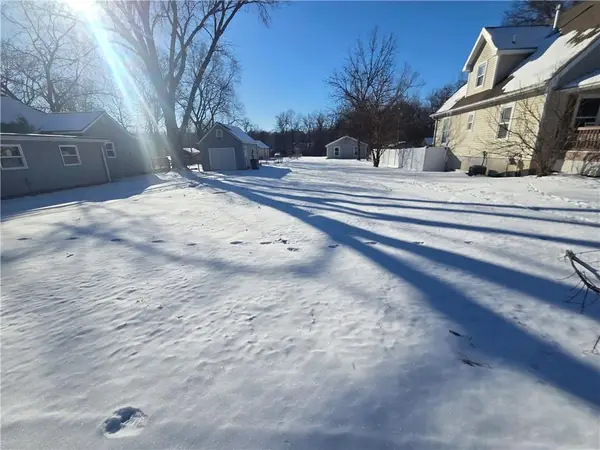 1017 Osage Street, Leavenworth, KS 66048