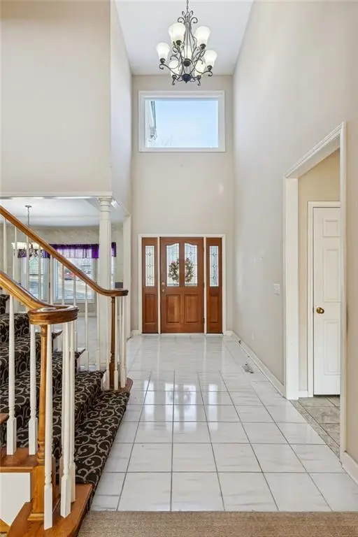 5633 Oakview Street, Shawnee, KS 66216 - #3